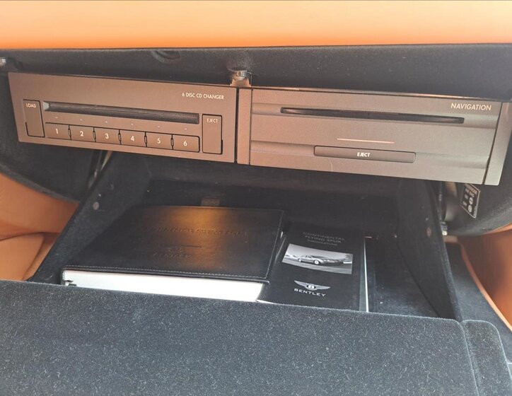 Bentley Flying Spur Sedan / Limuzína 6,0 l 412 kw