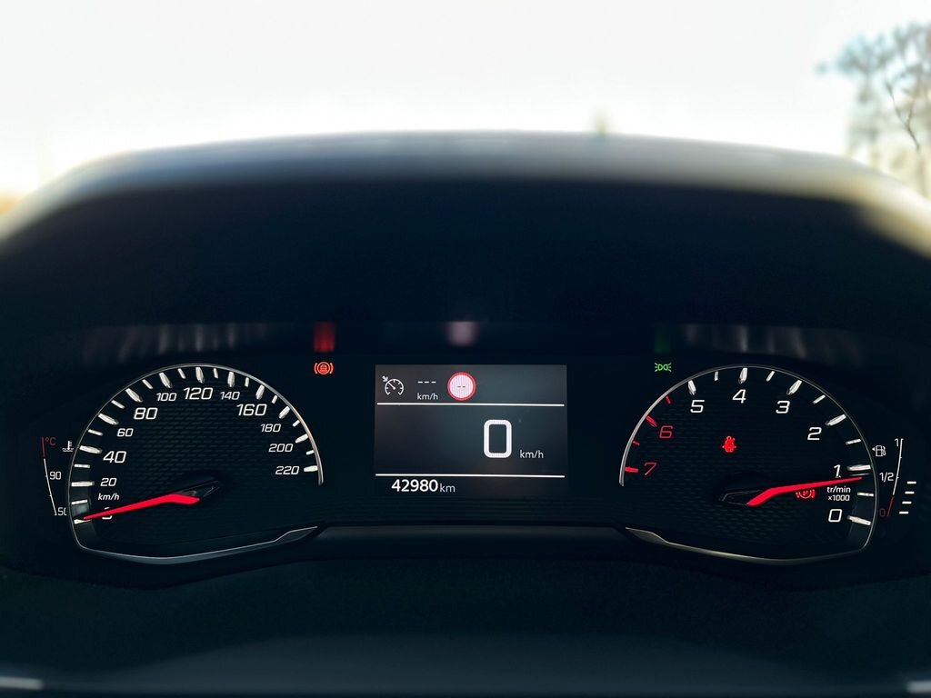 Peugeot 2008 SUV 1,2 l 74 kw