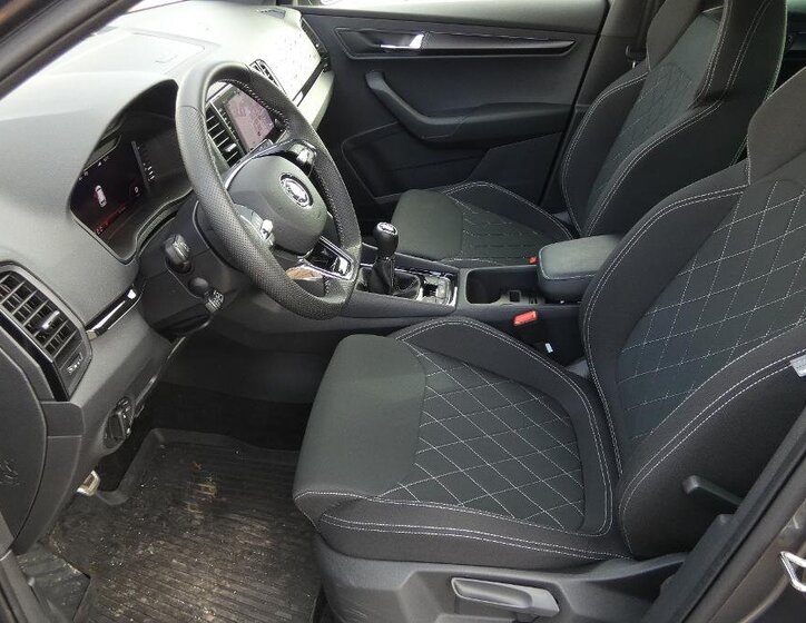 Škoda Karoq SUV / Terénní 1,5 l 110 kw