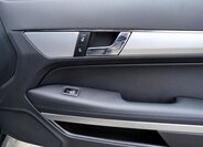 Mercedes-Benz Třídy E 27