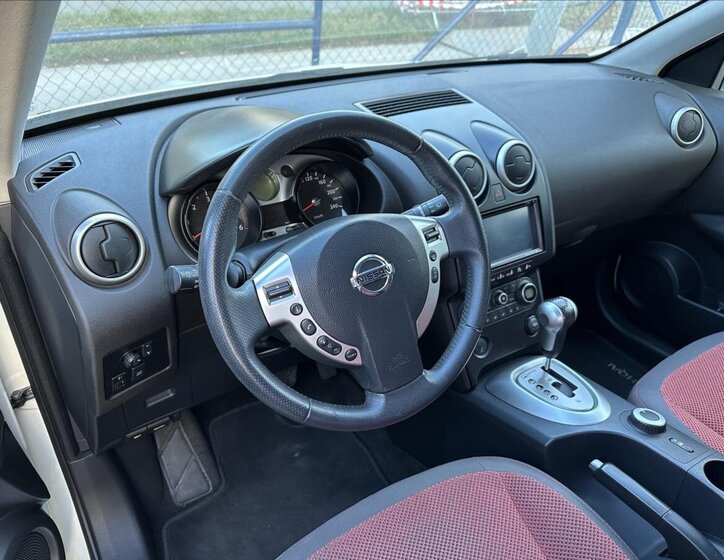 Nissan Qashqai SUV / Terénní 2,0 l 110 kw
