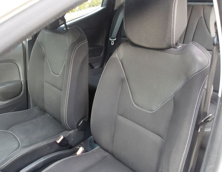 Renault Clio Hatchback 1,1 l 54 kw