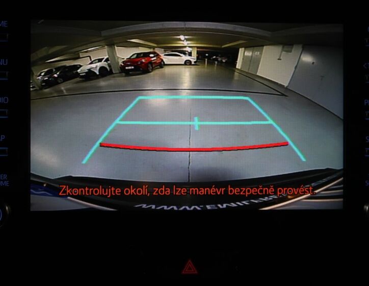 Toyota Yaris Cross 18