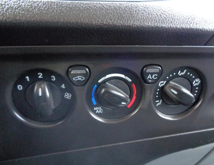 Ford Transit Custom Ostatní 2,0 l 77 kw