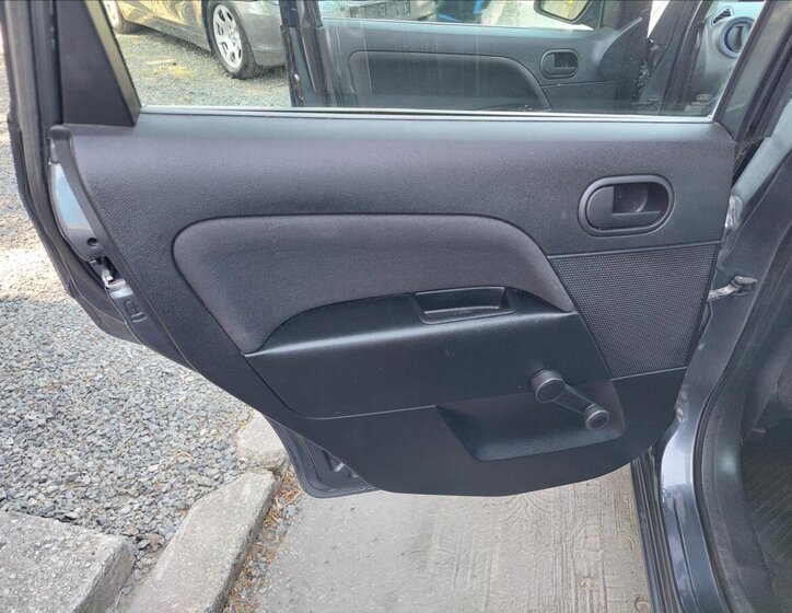 Ford Fiesta Hatchback 1,2 l 51 kw
