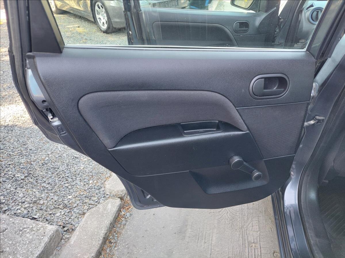 Ford Fiesta Hatchback 1,2 l 51 kw