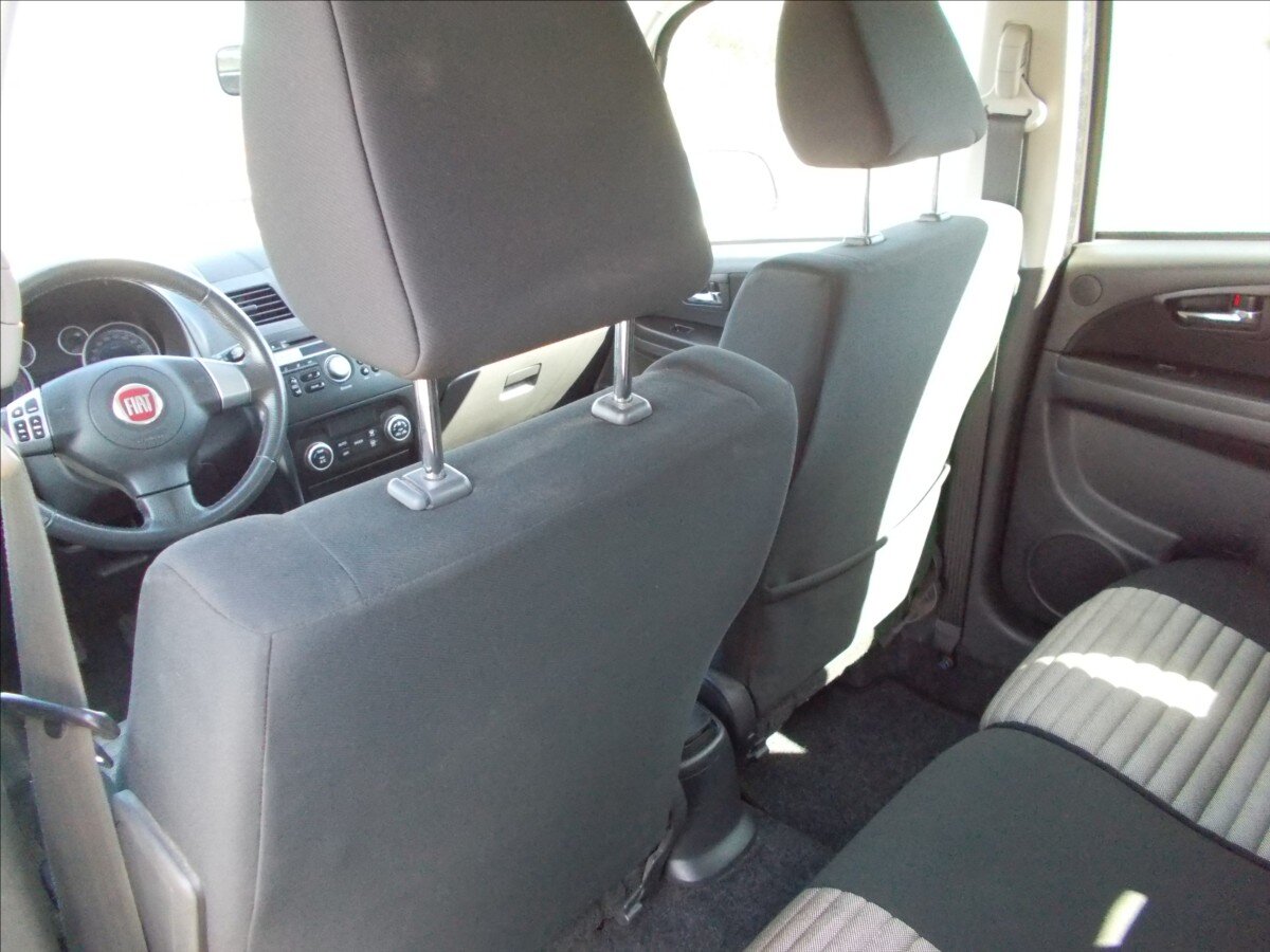 Fiat Sedici Hatchback 1,6 l 88 kw