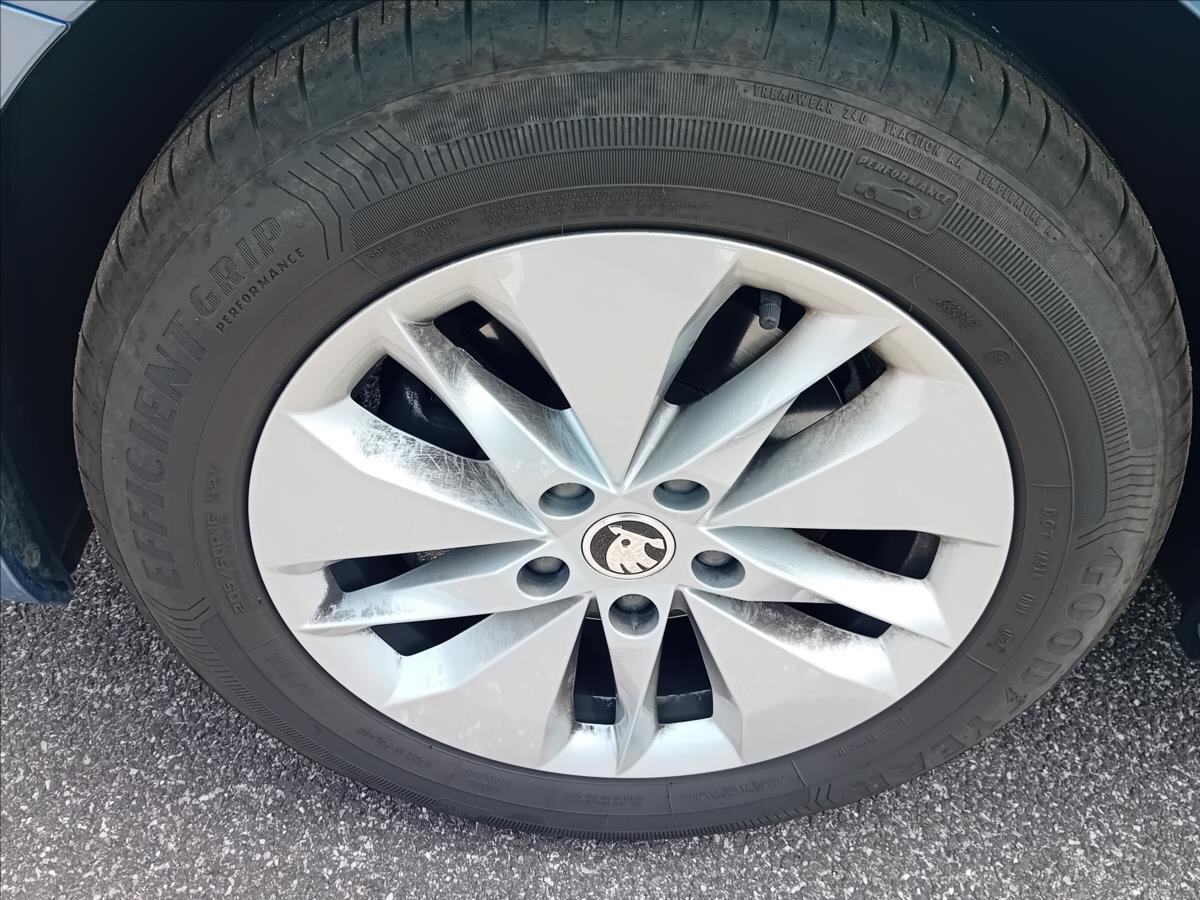 Škoda Octavia Sedan / Limuzína 1,5 l 110 kw