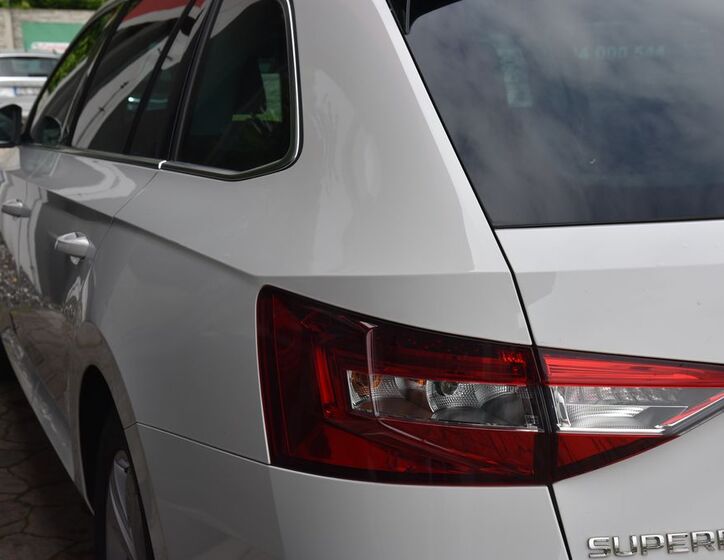 Škoda Superb 11