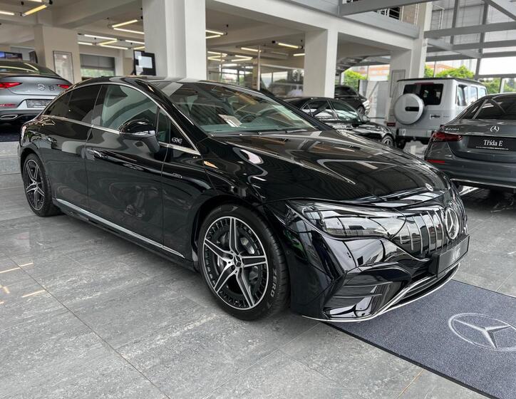 Mercedes-Benz EQE 1