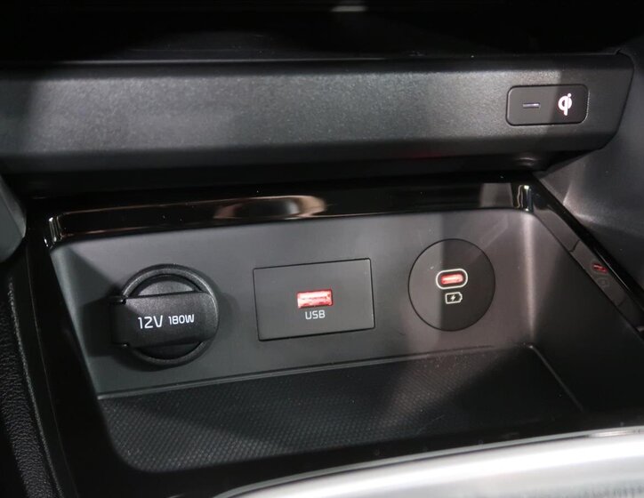 KIA XCeed SUV / Terénní 1,5 l 103 kw