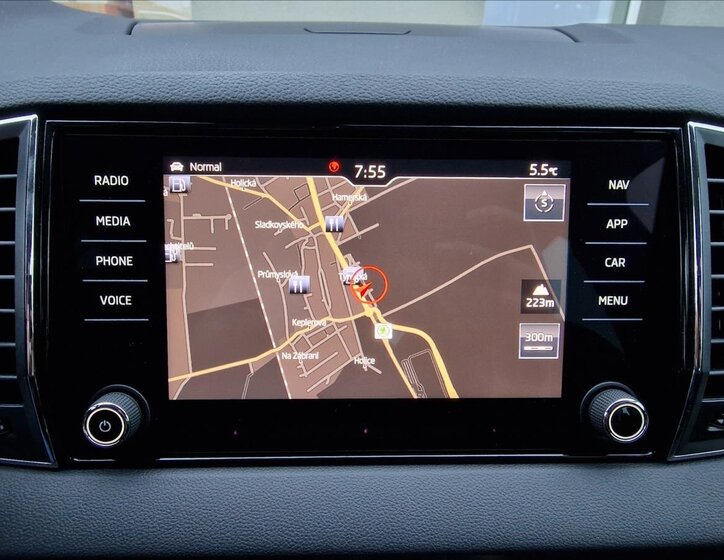 Škoda Karoq SUV / Terénní 2,0 l 110 kw