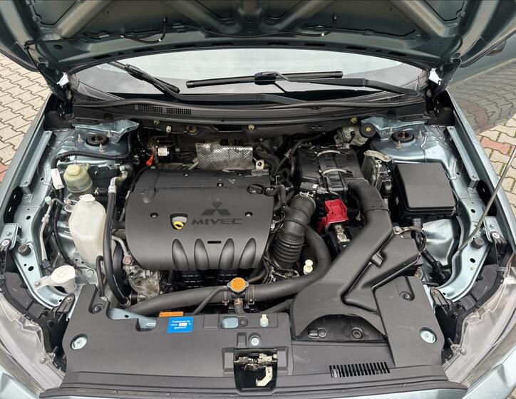 Mitsubishi Lancer 11