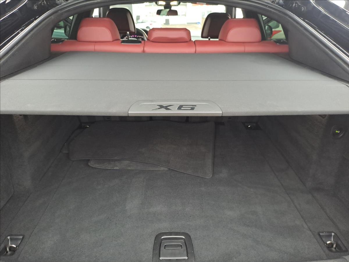 BMW X6 SUV 3,0 l 210 kw
