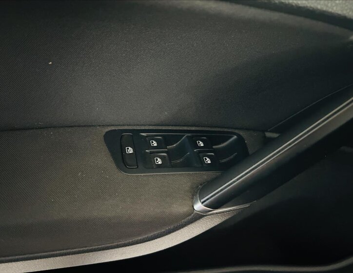 Volkswagen Golf Hatchback 1,4 l 92 kw