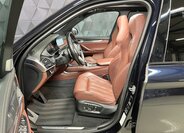 BMW X5 SUV / Terénní 4,4 l 423 kw