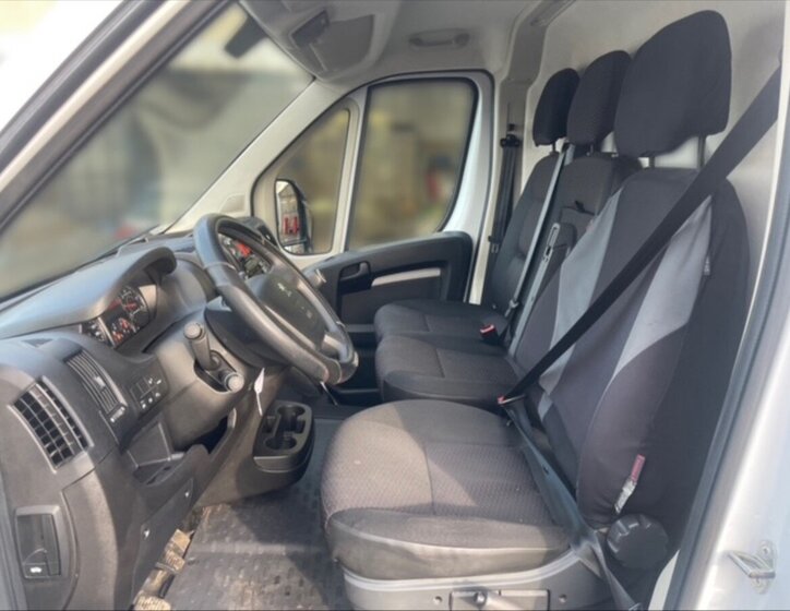 Peugeot Boxer Skříň 2,2 l 121 kw