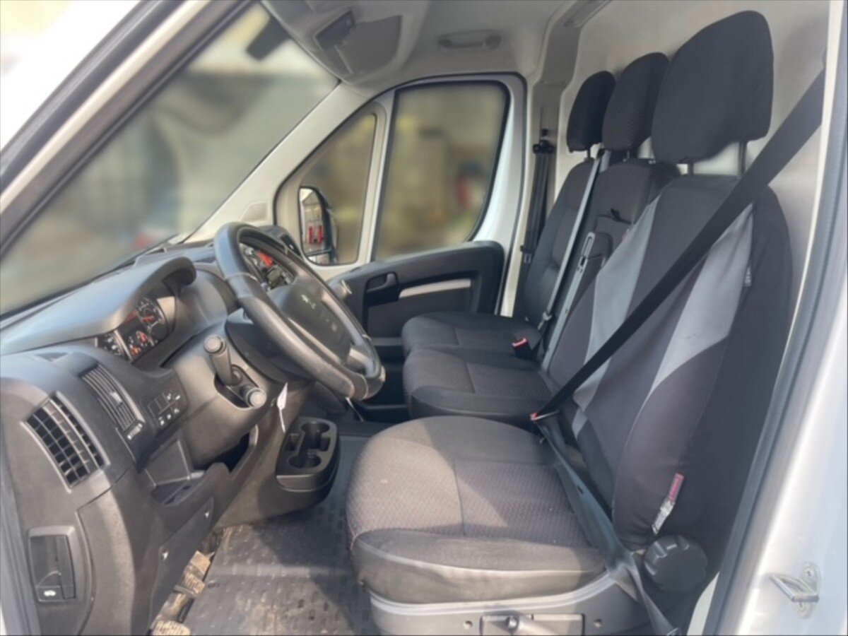 Peugeot Boxer Skříň 2,2 l 121 kw