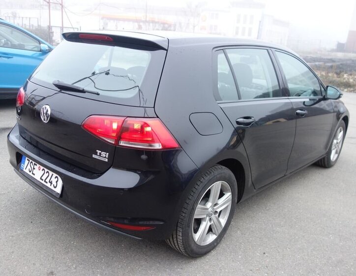 Volkswagen Golf 9