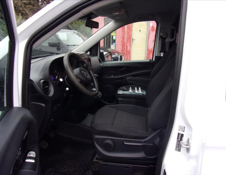 Mercedes-Benz Vito Kombi 2,1 l 120 kw