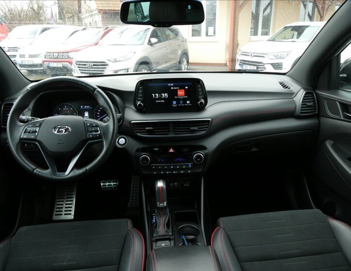 Hyundai Tucson SUV 1,6 l 100 kw