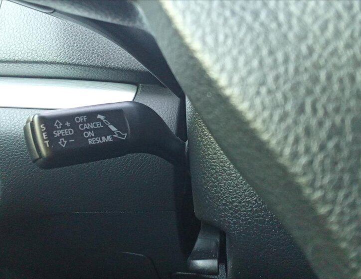 Volkswagen Sharan MPV 2,0 l 103 kw