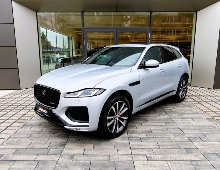 Jaguar F-Pace 1