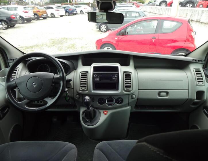 Renault Trafic 32