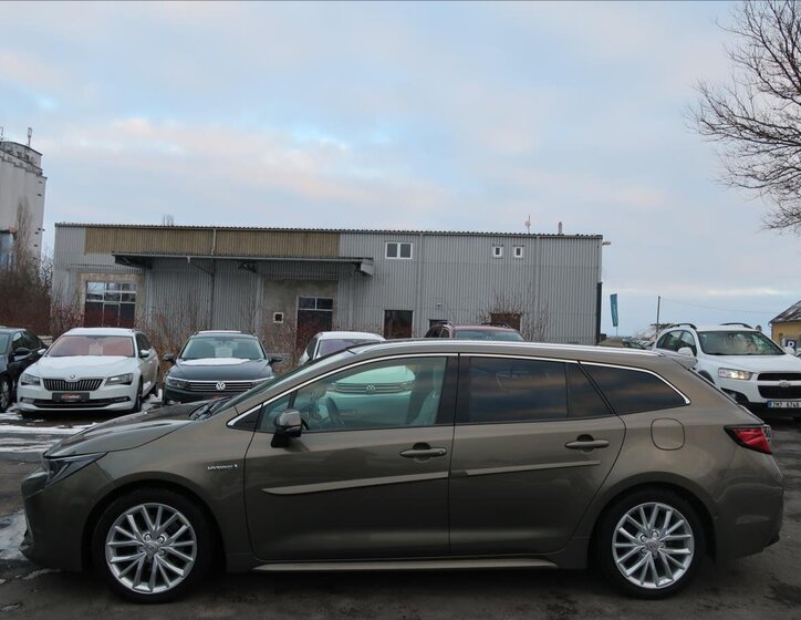 Toyota Corolla Kombi 2,0 l 132 kw