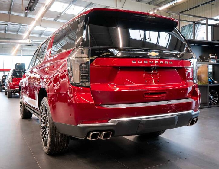 Chevrolet Suburban SUV 6,2 l 313 kw