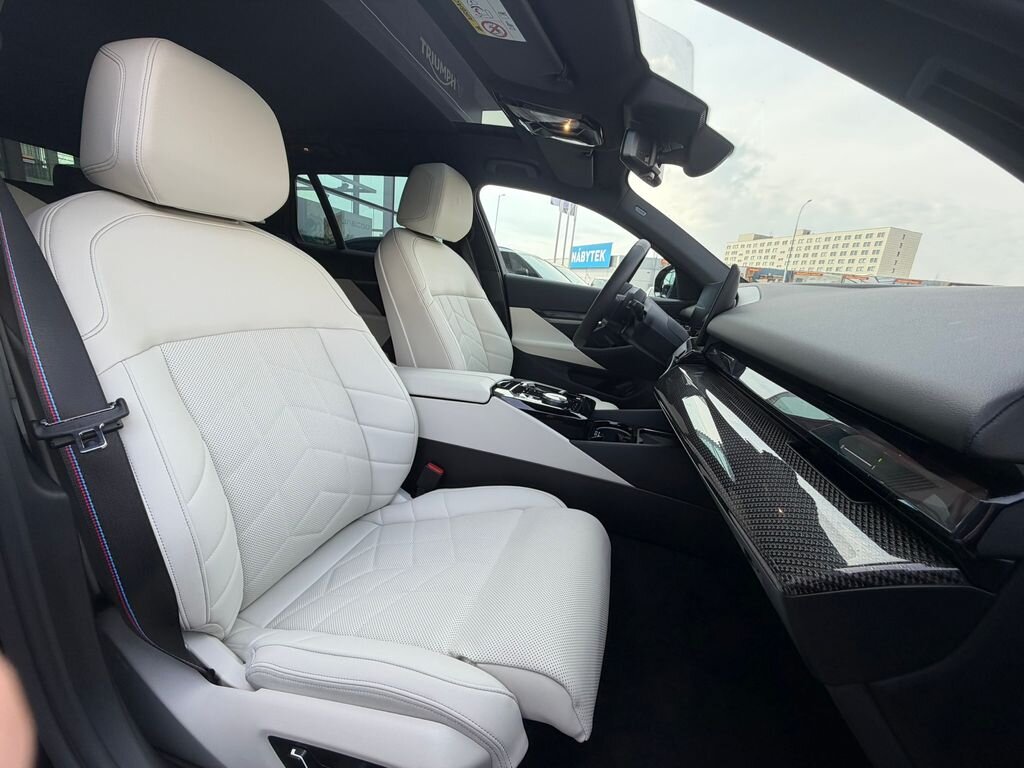 BMW Řada 5 Kombi 3,0 l 210 kw