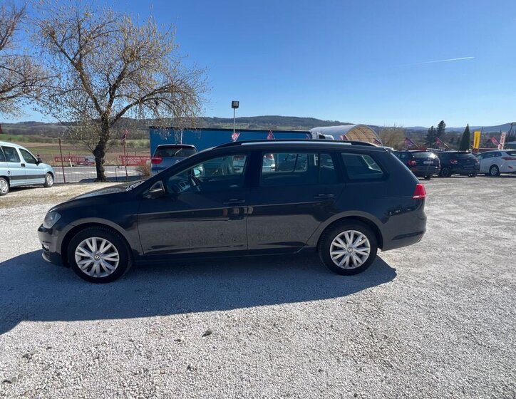 Volkswagen Golf Kombi 1,6 l 77 kw