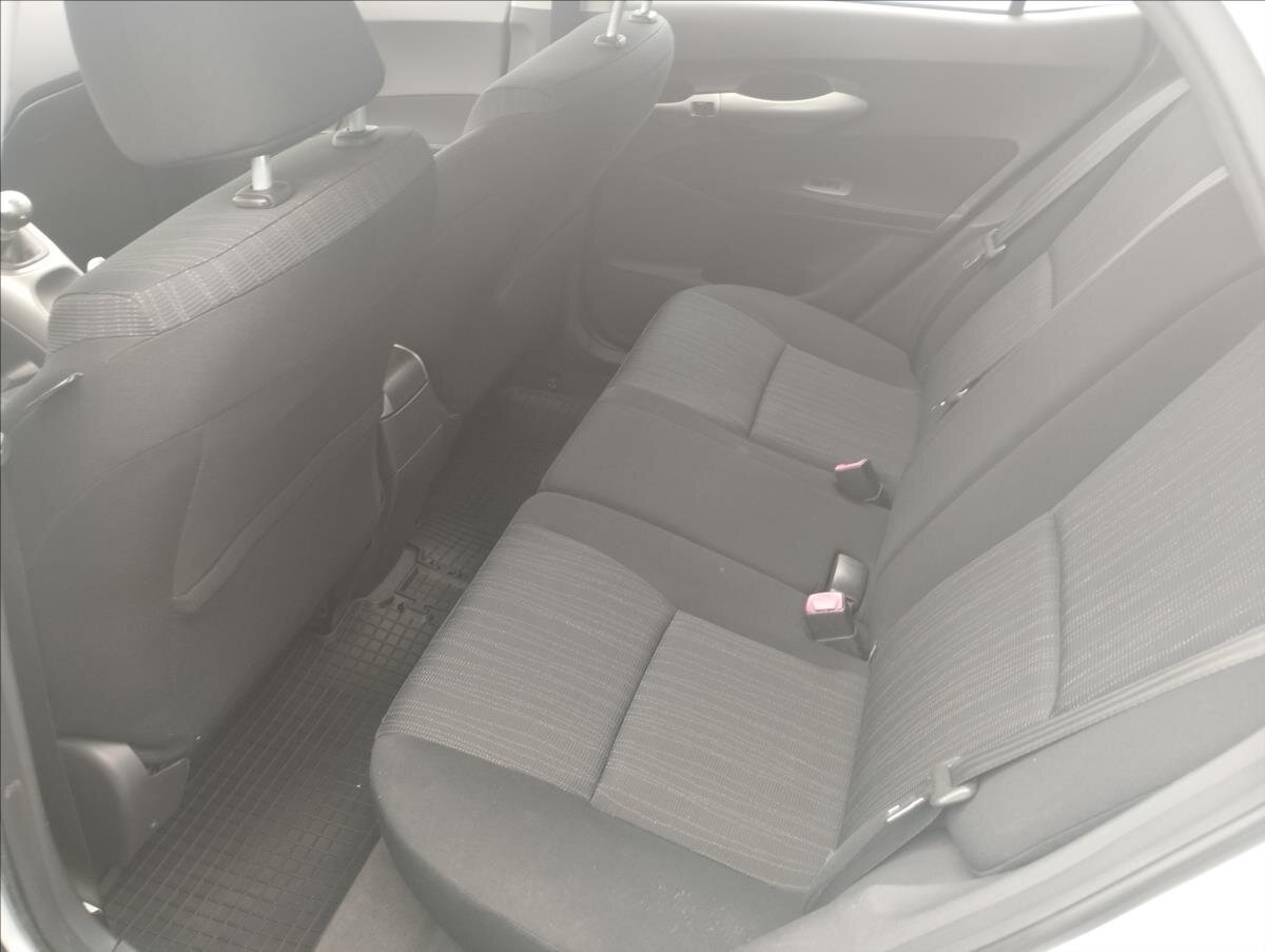 Toyota Auris Hatchback 1,3 l 74 kw