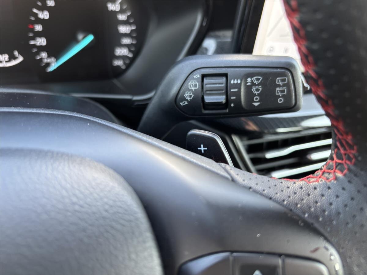 Ford Focus Kombi 999,0 92 kw