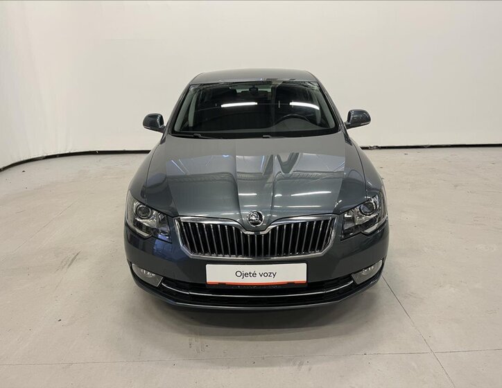 Škoda Superb Liftback 2,0 l 103 kw
