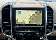 Porsche Cayenne Kombi 4,8 l 294 kw