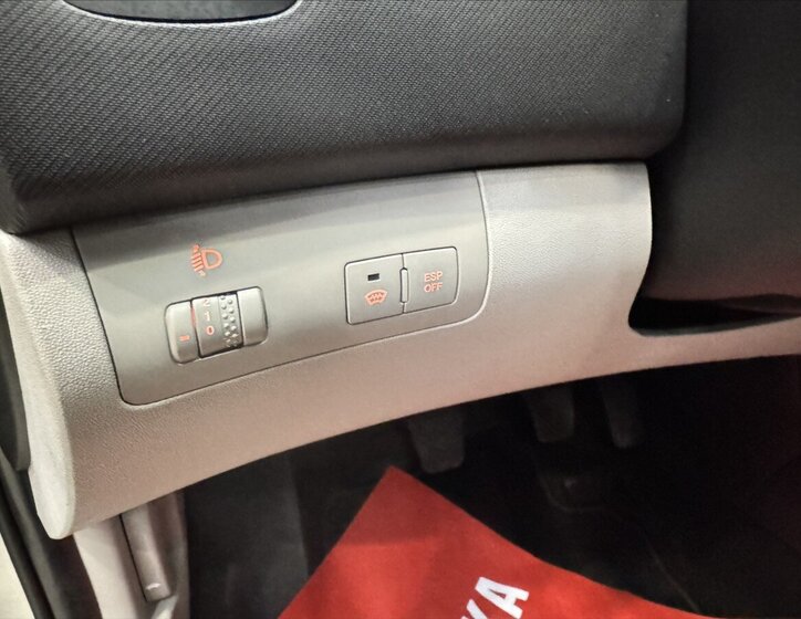 KIA Ceed Hatchback 1,4 l 80 kw