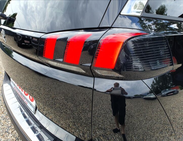Peugeot 5008 SUV / Terénní 1,5 l 96 kw
