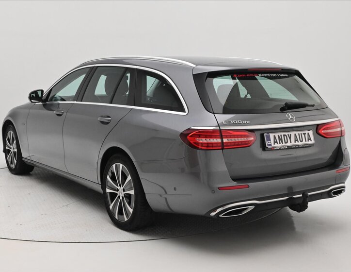 Mercedes-Benz Třídy E 7