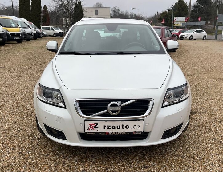 Volvo V50 10