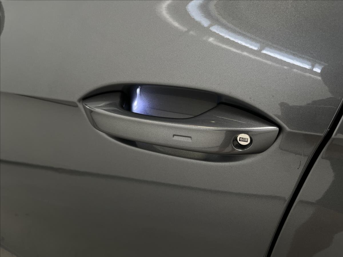 Škoda Superb Kombi 2,0 l 110 kw