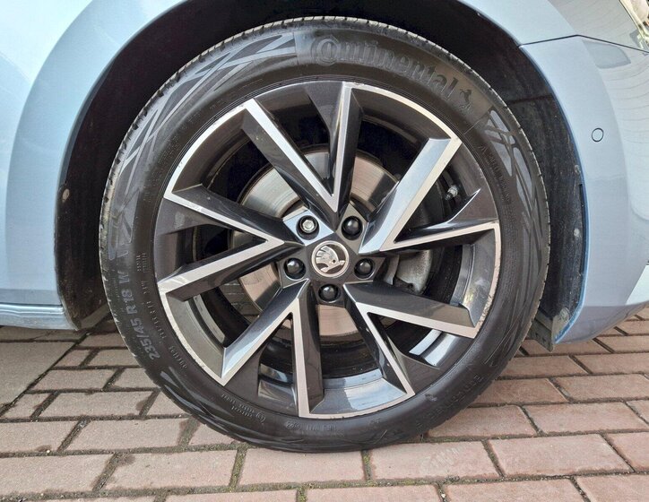 Škoda Superb Sedan 2,0 l 110 kw