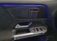 Mercedes-Benz GLB 12