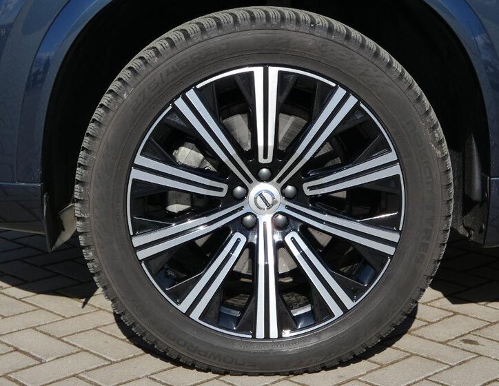 Volvo XC90 SUV / Terénní 2,0 l 173 kw