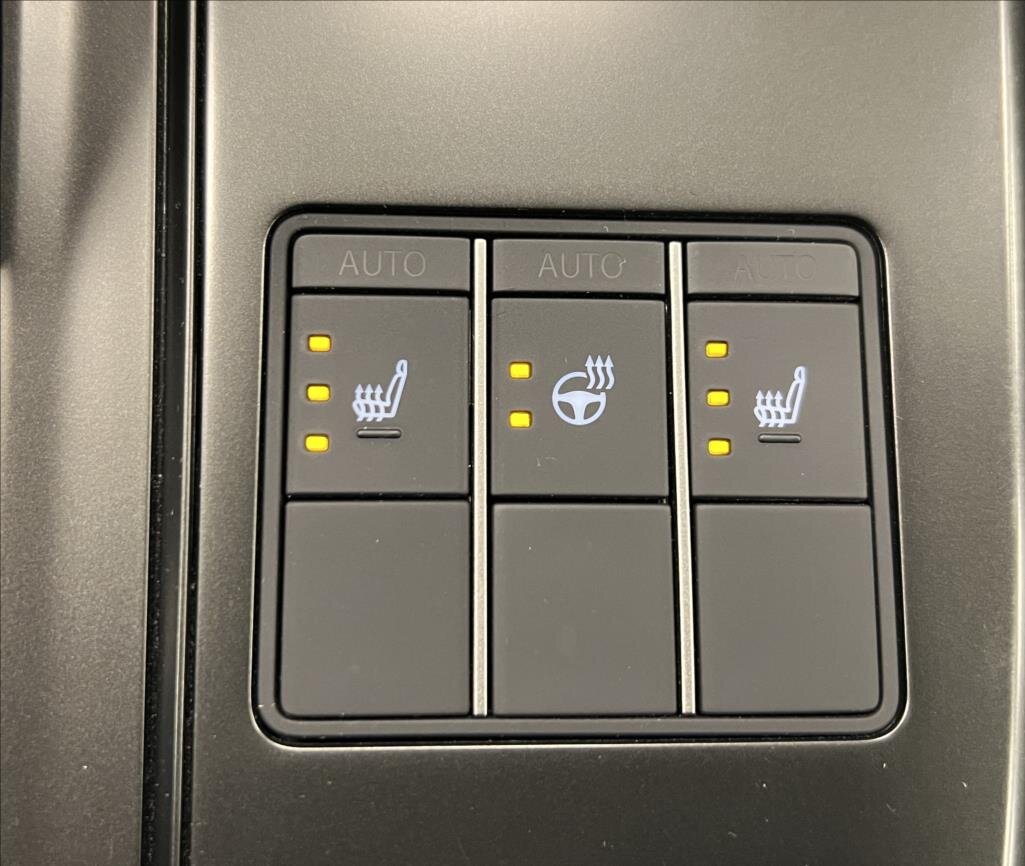 Lexus UX 300h SUV 2,0 l 146 kw