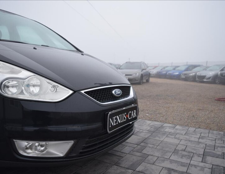 Ford Galaxy 13
