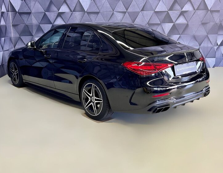 Mercedes-Benz Třídy C Sedan / Limuzína 2,0 l 190 kw
