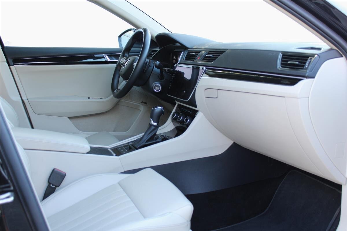 Škoda Superb Sedan / Limuzína 2,0 l 147 kw