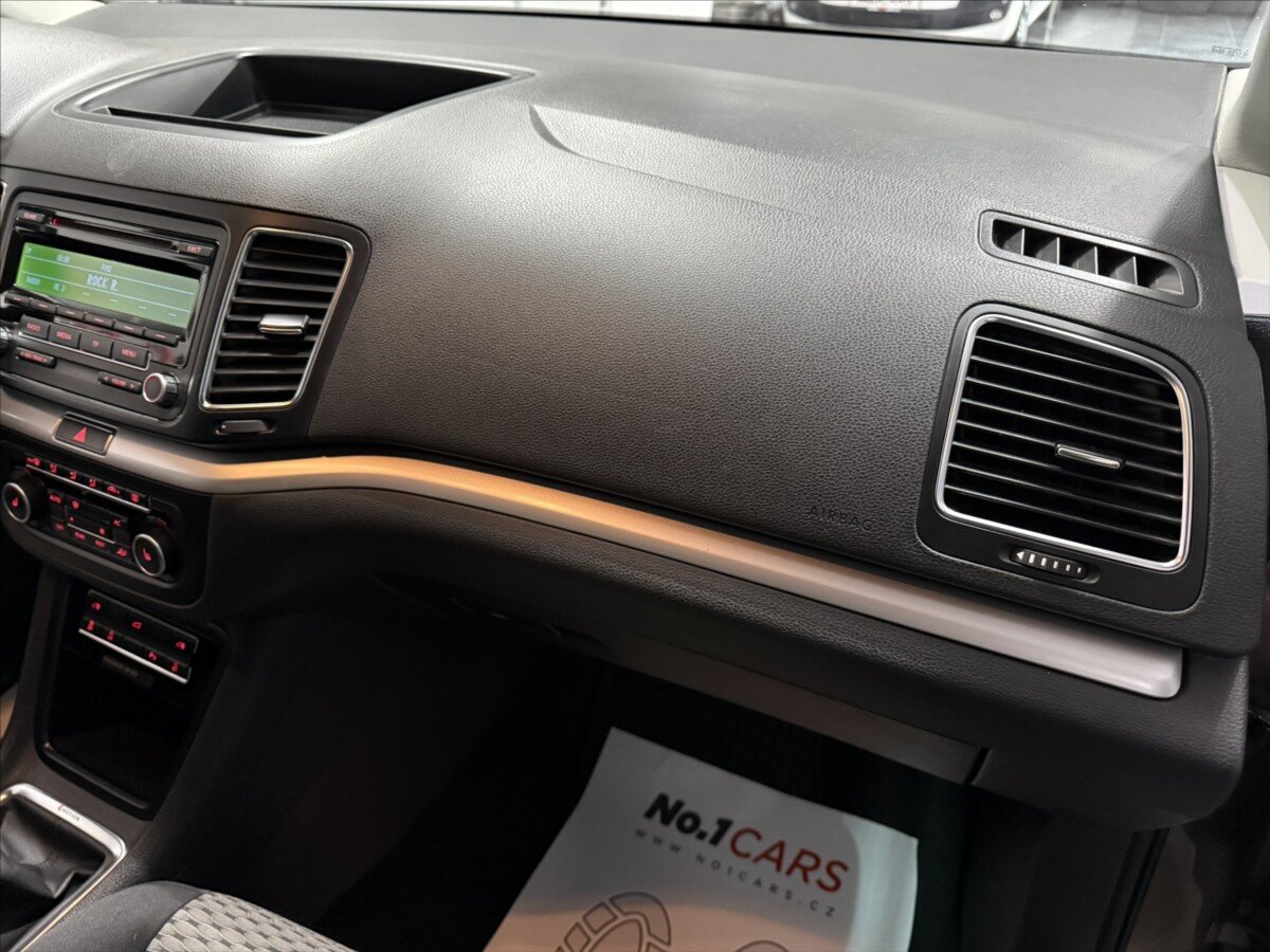 Volkswagen Sharan MPV 2,0 l 103 kw