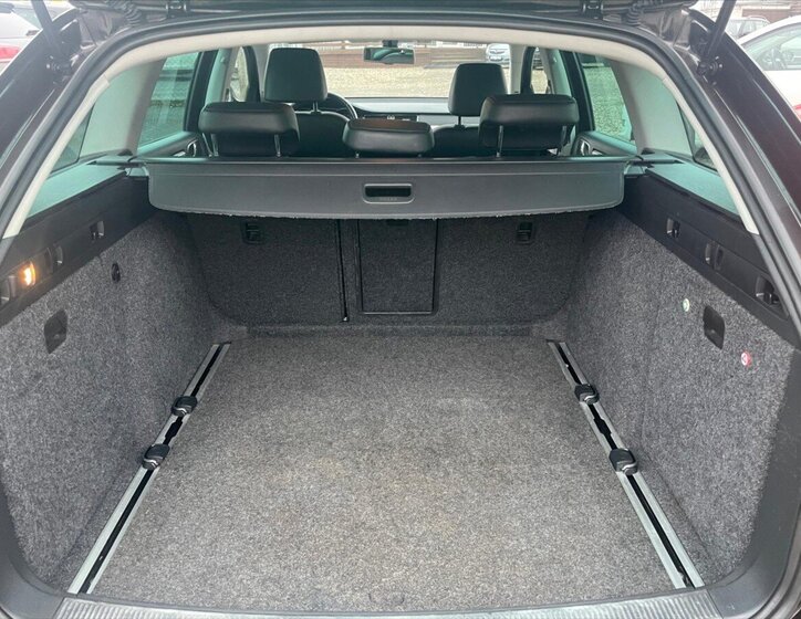 Škoda Superb Kombi 1,6 l 77 kw